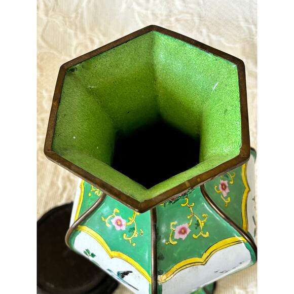 Decorative Chinese Canton Enamel Vase And Wooden Base - Picture 10 of 10